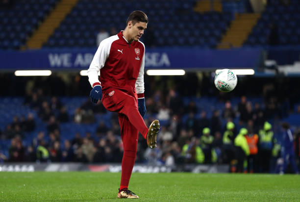 Sevilla interested in signing Konstantinos Mavropanos in January or next summer 2 LONDON, ENGLAND - JANUARY 10: Konstantinos Mavropanos of Arsenal warms up prior to the Carabao Cup Semi-Final First Leg match between Chelsea and Arsenal at Stamford Bridge on January 10, 2018 in London, England. (Photo by Catherine Ivill/Getty Images)
