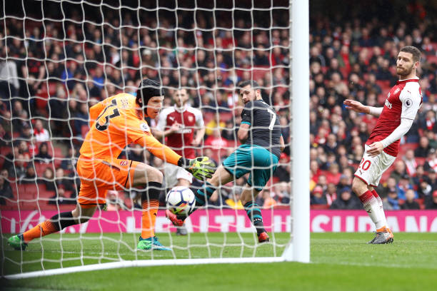 Southampton get double injury boost ahead of Arsenal clash 2 LONDON, ENGLAND - APRIL 08: Shane Long of Southampton scores his sides first goal during the Premier League match between Arsenal and Southampton at Emirates Stadium on April 8, 2018 in London, England. (Photo by Bryn Lennon/Getty Images)