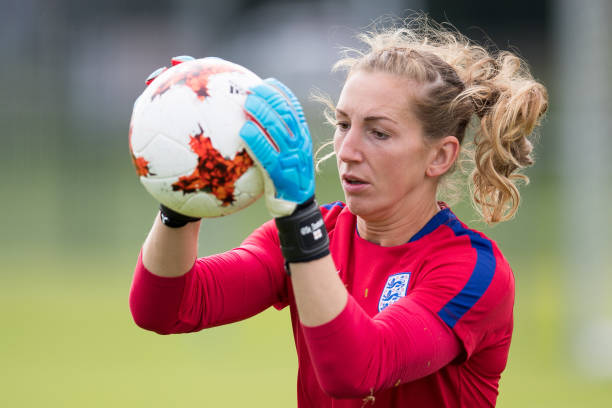 UTRECHT, NETHERLANDS - AUGUST 02: Siobhan Chamberlain of England warms up during the England Training Session at Sporting 70 on August 2, 2017 in Utrecht, Netherlands. (Photo by Maja Hitij/Getty Images)