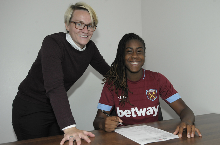 Official: 21-year-old wants to 'enjoy football again' at West Ham after Arsenal release 2 vyan sampson karen ray
