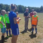 Vivianne geeft tips en trics aan de kinderen die meedoen aan de clinic Foto Jasmijn Wijnbergen RTV Drenthe 1