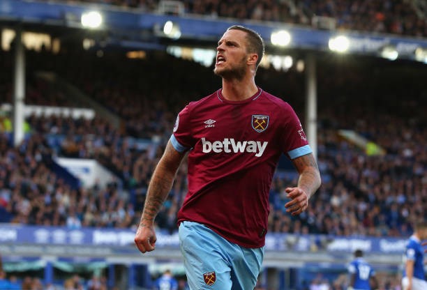 Lucas Perez infuriates Manuel Pellegrini 2 LIVERPOOL, ENGLAND - SEPTEMBER 16: Marko Arnautovic of West Ham United celebrates after scoring his team's third goal during the Premier League match between Everton FC and West Ham United at Goodison Park on September 16, 2018 in Liverpool, United Kingdom. (Photo by Alex Livesey/Getty Images)