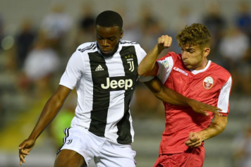 Stephy Mavididi with Juventus