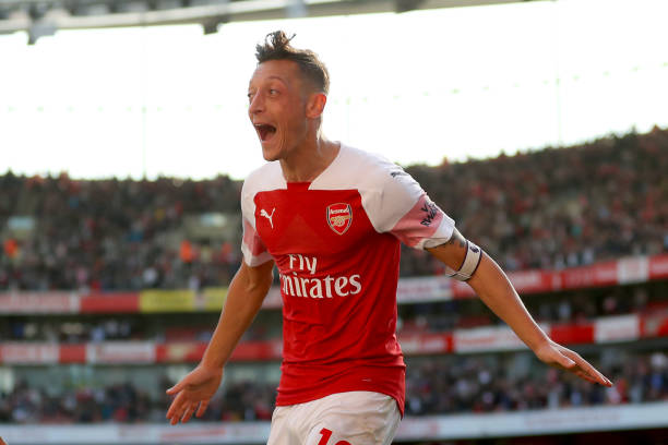 mesut ozil scores against watford