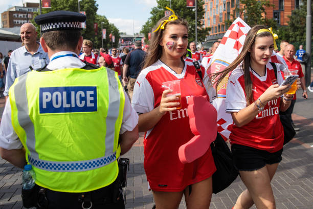 police arsenal fans wembley fa cup final