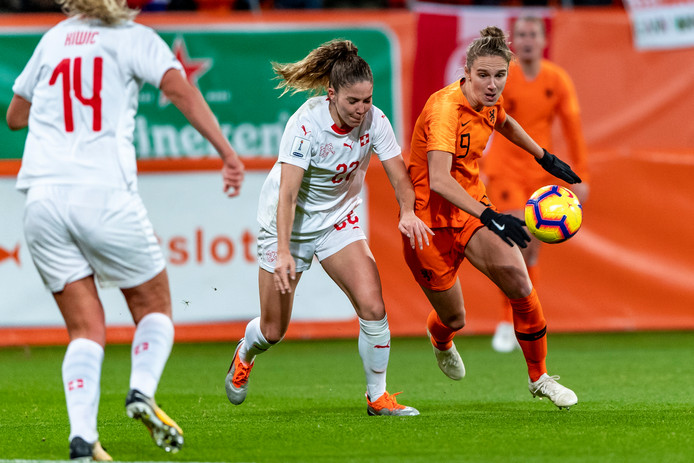 Vivinne Miedema in international action (photo via footofeminin.fr)