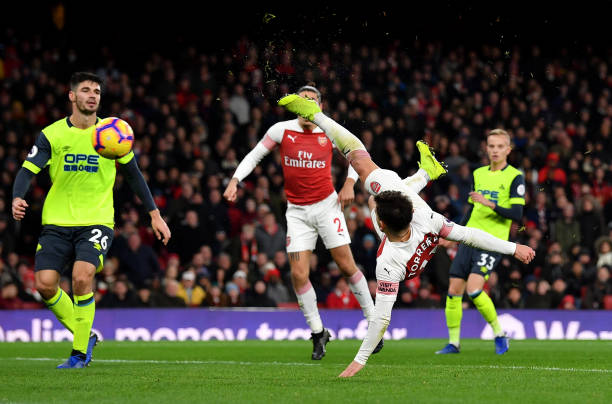 LONDON, ENGLAND - DECEMBER 08: Lucas Torreira of Arsenal scores his team's first goal during the Premier League match between Arsenal FC and Hudder...