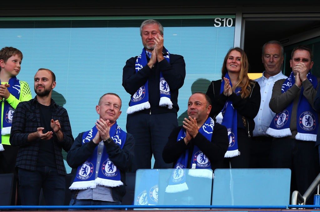 LONDON, ENGLAND - MAY 21: Roman Abramovich, Chelsea owner celebrates his side winning the league after the Premier League match between Chelsea and Sunderland at Stamford Bridge on May 21, 2017 in London, England. (Photo by Clive Rose/Getty Images)