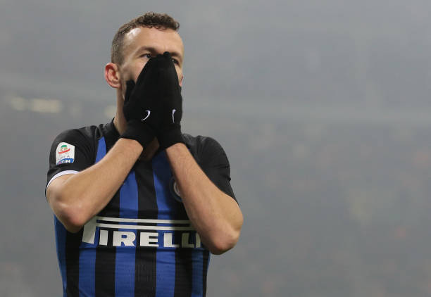 MILAN, ITALY - DECEMBER 26: Ivan Perisic of FC Internazionale reacts after misses a chance of goal during the Serie A match between FC Internazionale and SSC Napoli at Stadio Giuseppe Meazza on December 26, 2018 in Milan, Italy. (Photo by Emilio Andreoli/Getty Images)