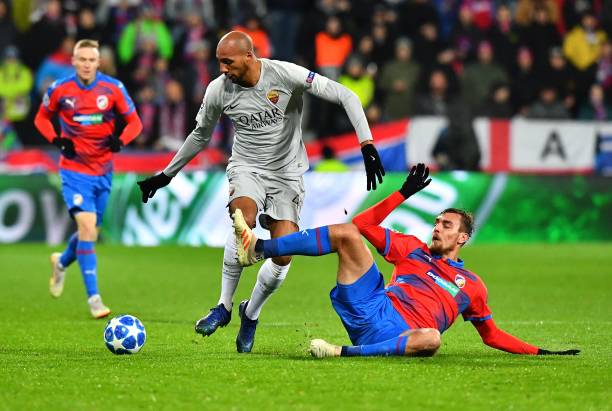 Roma's French midfielder Steven N'Zonzi (L) and Viktoria Plzen's Czech forward Tomas Chory vie for the ball during the UEFA Champions League group ...