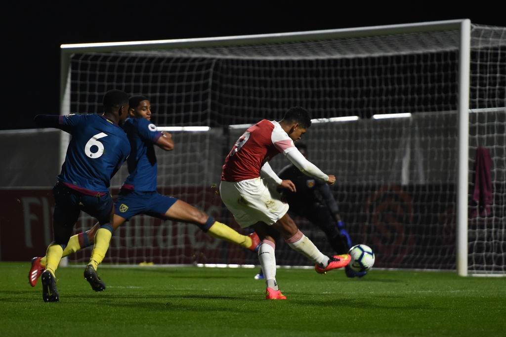 BOREHAMWOOD, ENGLAND - MARCH 29: Tyreece John-Jules scores his team's first goal during the Premier League 2 match between Arsenal and West Ham Uni...
