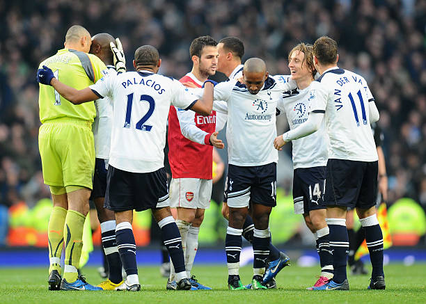 12 programmes: Arsenal on TV - 19 March 2019 8 LONDON, ENGLAND - NOVEMBER 20: Cesc Fabregas of Arsenal finds himself in the middle of Tottenham celebrations after the Barclays Premier League match between Arsenal and Tottenham Hotspur at the Emirates Stadium on November 20, 2010 in London, England. (Photo by Mike Hewitt/Getty Images)