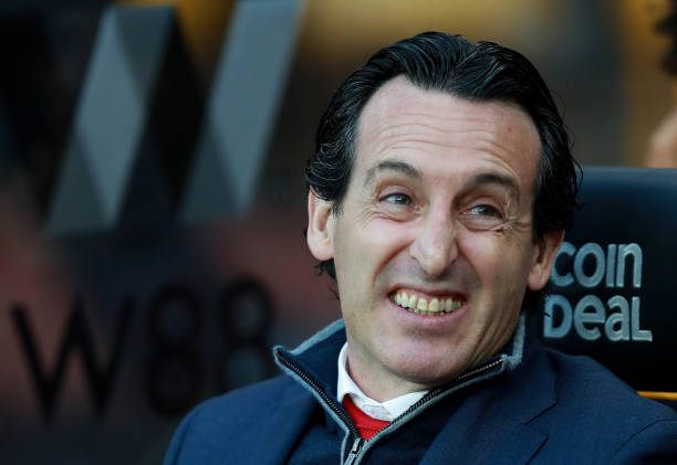 WOLVERHAMPTON, ENGLAND - APRIL 24: Unai Emery, the Arsenal manager looks on during the Premier League match between Wolverhampton Wanderers and Ars...