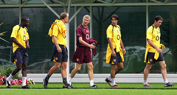 Arsene Wenger talks Unai Emery, lions, squirrels, Invincibles, joining PSG & more 7 London, UNITED KINGDOM: The Arsenal team, from left, Kolo Toure, Dennis Bergkamp, manager Arsene Wenger, Robert Pires and former player Martin Keown walk to practice at Arsenal's training grounds at London Colney 05 September 2005. AFP PHOTO/ CARL DE SOUZA
