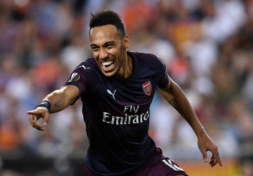 VALENCIA, SPAIN - MAY 09: Pierre-Emerick Aubameyang of Arsenal celebrates after scoring his team's first goal during the UEFA Europa League Semi Final Second Leg match between Valencia and Arsenal at Estadio Mestalla on May 09, 2019 in Valencia, Spain. (Photo by Alex Caparros/Getty Images)