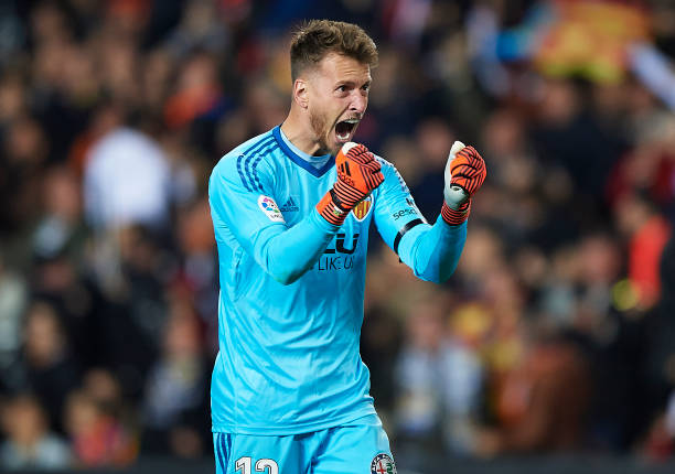 Arsenal best placed to land player they don't actually need 2 VALENCIA, SPAIN - NOVEMBER 26: Norberto Murara Neto of Valencia celebrates his team's first goal during the La Liga match between Valencia and Barcelona at Estadio Mestalla on November 26, 2017 in Valencia, Spain. (Photo by Fotopress/Getty Images)