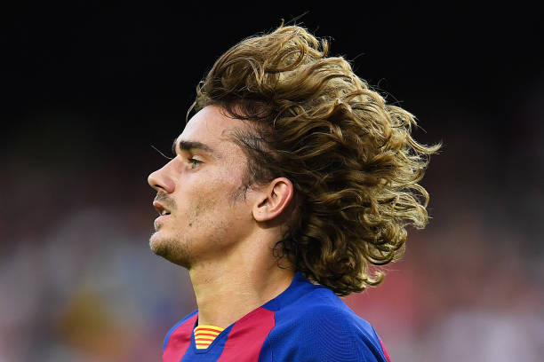 BARCELONA, SPAIN - AUGUST 04: Antoine Griezmann of FC Barcelona looks on during the Joan Gamper trophy friendly match between FC Barcelona and Arse...