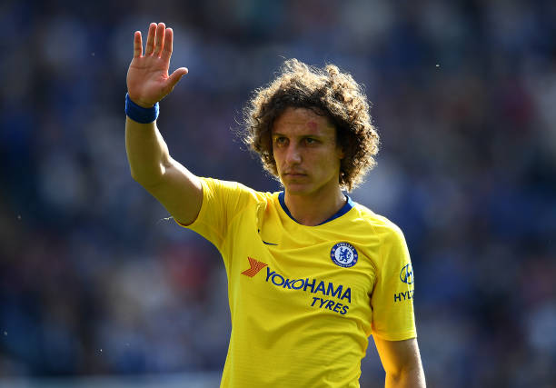 LEICESTER, ENGLAND - MAY 12: David Luiz of Chelsea acknowledges the fans after the Premier League match between Leicester City and Chelsea FC at The King Power Stadium on May 12, 2019 in Leicester, United Kingdom. (Photo by Clive Mason/Getty Images)