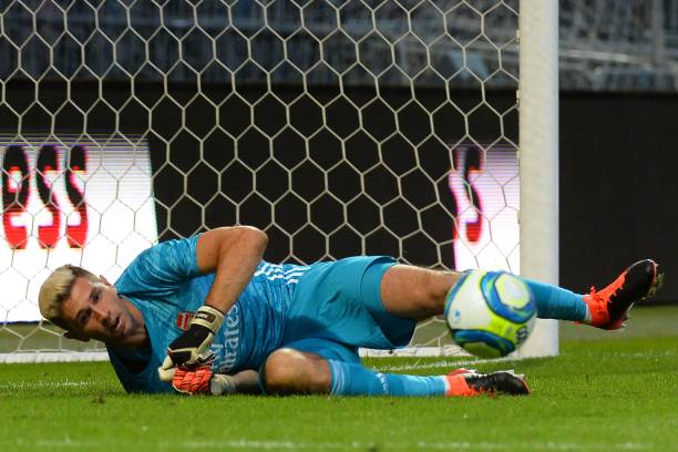 Emi Martinez rejects Leeds and Blackburn move to fight for Arsenal place 3 Arsenal's Argentinian goalkeeper Emiliano Martinez jumps to stop a ball during the shootout session of the International friendly football match between Angers SCO and Arsenal FC, at the Raymond-Kopa Stadium, in Angers, northwestern France, on July 31, 2019. (Photo by JEAN-FRANCOIS MONIER / AFP)