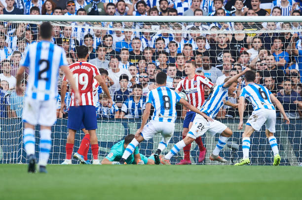 Nacho Monreal scores on his Real Sociedad debut against Atletico Madrid 4 SAN SEBASTIAN, SPAIN - SEPTEMBER 14: Nacho Monreal of Real Sociedad celebrates after scoring his team's second goal during the Liga match between Real Sociedad and Club Atletico de Madrid at Estadio Reale Arena on September 14, 2019 in San Sebastian, Spain. (Photo by Juan Manuel Serrano Arce/Getty Images)