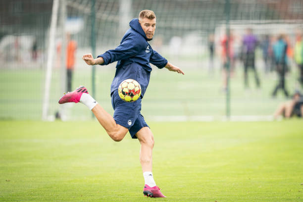 Danish striker Nicklas Bendtner plays the ball during a training session with FC Copenhagen in Copenhagen, Denmark, on September 4, 2019 - FC Copenhagen on September 4, 2019 announced the signing of Nicklas Bendtner who transferred from Rosenborg in Norway. Nicklas Bendtner previously played for Arsenal, UK, where he earned the nickname Lord Bendtner. In November 2018 Bendtner was sentenced to 50 days in prison in Denmark for assaulting a taxi driver. (Photo by Niels Christian Vilmann / Ritzau Scanpix / AFP)      
