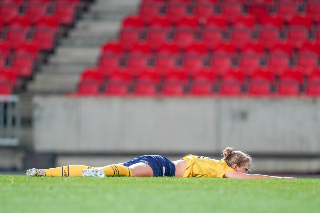 Vivianne Miedema during Arsenal's match against Slavia Praha (Photo via Twitter / ArsenalWFC)
