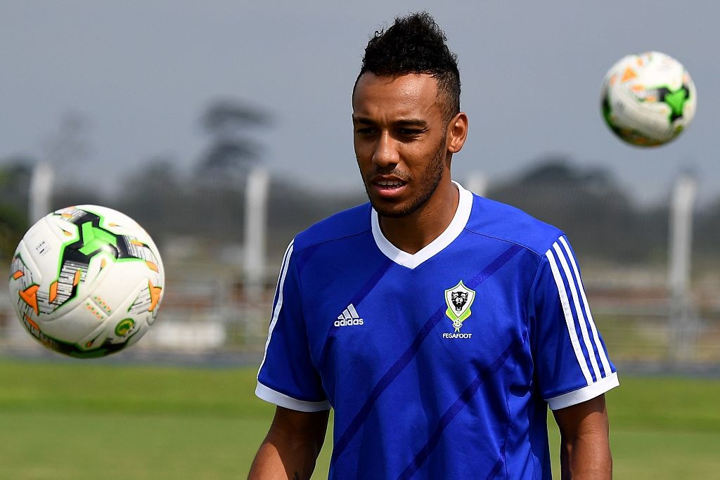 Gabon's forward Pierre-Emerick Aubameyang attends a training session of the Gabon national team in Libreville on January 20, 2017 during the 2017 A...