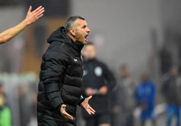 Moreirense's Portuguese coach Ivo Vieira shouts instructions to players during the Portuguese League football match between Moreirense FC and FC Po...