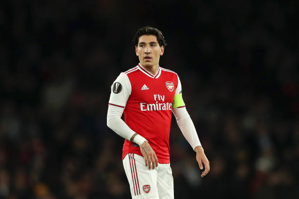 LONDON, ENGLAND - OCTOBER 24: Hector Bellerin of Arsenal looks on during the UEFA Europa League group F match between Arsenal FC and Vitoria Guimar...
