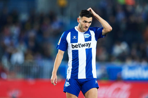 Barcelona look to Lucas Perez as emergency signing 2 lucas perez deportivo alaves
