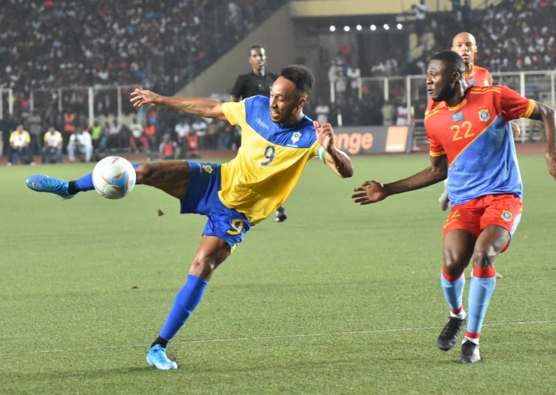 Pierre-Emerick Aubameyang with Gabon (via FEGAFOOT)