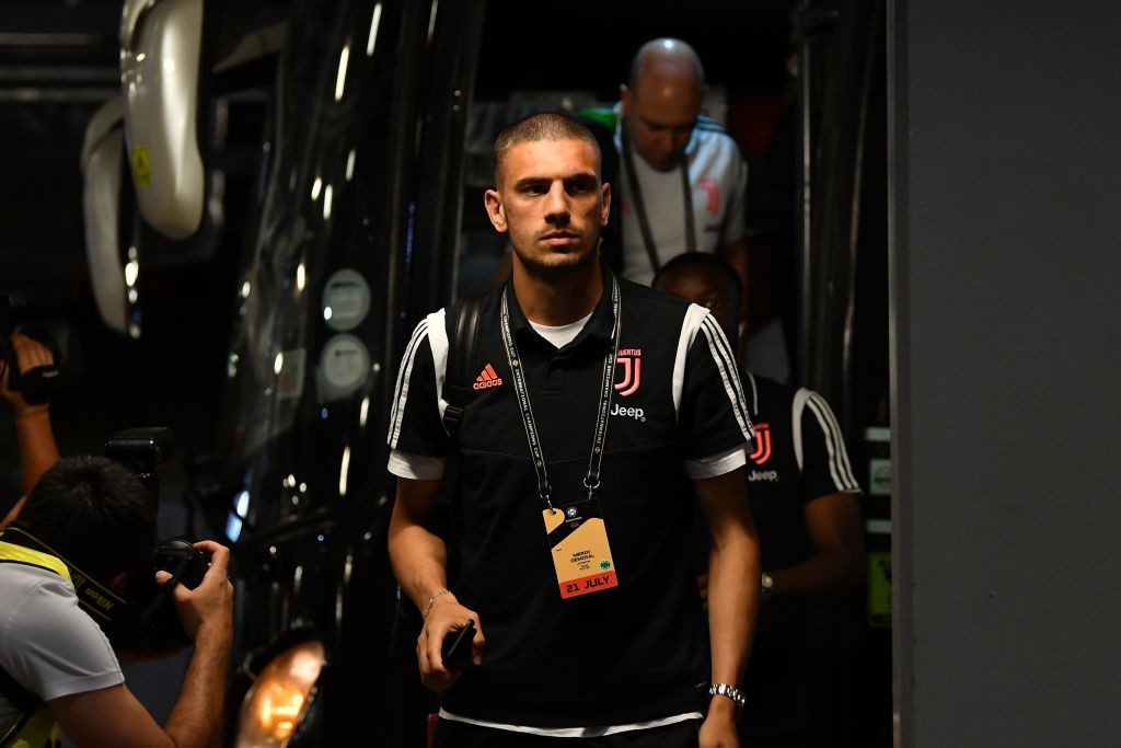 Leicester City bid over €30m for Arsenal-linked Demiral 2 SINGAPORE, SINGAPORE - JULY 21: Merih Demiral of Juventus is seen on arrival at the stadium prior to the International Champions Cup match between Juventus and Tottenham Hotspur at the Singapore National Stadium on July 21, 2019, in Singapore. (Photo by Thananuwat Srirasant/Getty Images)