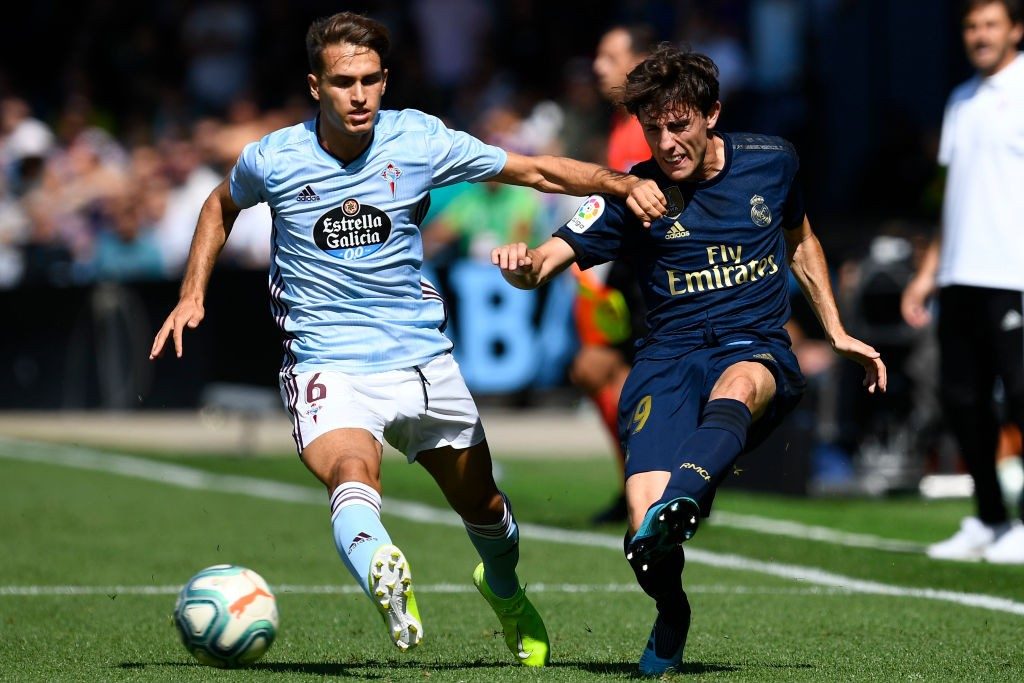 Denis Suarez: I was never even at 50% at Arsenal after getting injured in my second week 3 VIGO, SPAIN - AUGUST 17: Denis Suarez of RC Celta competes for the ball with Alvaro Odriozola of Real Madrid during the Liga match between RC Celta de Vigo and Real Madrid CF at Abanca-Balaídos on August 17, 2019, in Vigo, Spain. (Photo by Octavio Passos/Getty Images)