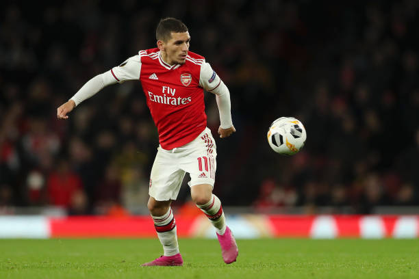 LONDON, ENGLAND - OCTOBER 24: Lucas Torreira of Arsenal in action during the UEFA Europa League group F match between Arsenal FC and Vitoria Guimar...