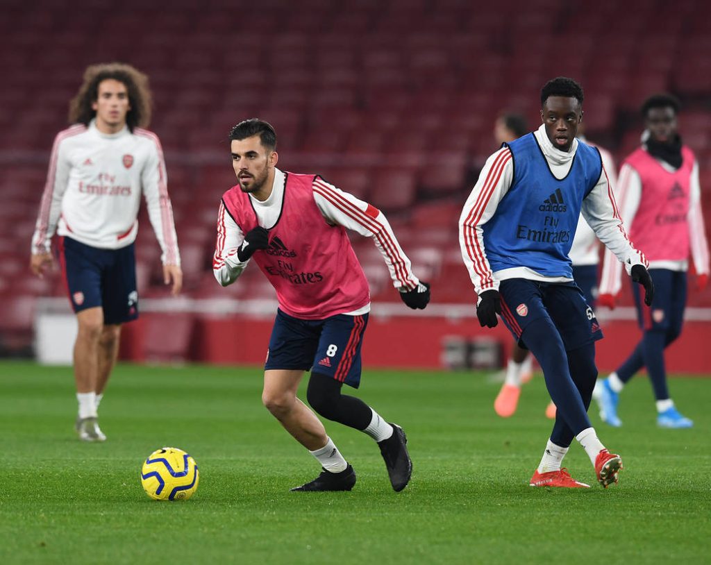 6 Arsenal academy players join senior training pre-Chelsea 2 LONDON, ENGLAND - DECEMBER 28: Dani Ceballos and James Olayinka during a training session at Emirates Stadium on December 28, 2019 in London, England. (Photo by Stuart MacFarlane/Arsenal FC via Getty Images)