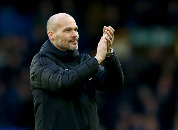 LIVERPOOL, ENGLAND - DECEMBER 21: Interim Manager of Arsenal, Freddie Ljungberg acknowledges the fans after the Premier League match between Everton FC and Arsenal FC at Goodison Park on December 21, 2019 in Liverpool, United Kingdom. (Photo by Jan Kruger/Getty Images)