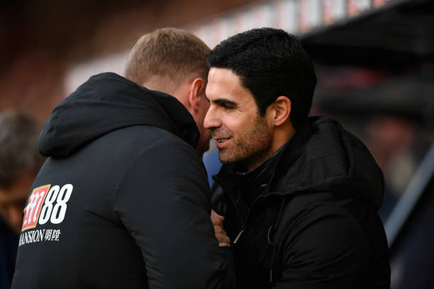 BOURNEMOUTH, ENGLAND - DECEMBER 26: Mikel Arteta, Manager of Arsenal shakes hands with Eddie Howe, Manager of AFC Bournemouth ahead of the Premier ...