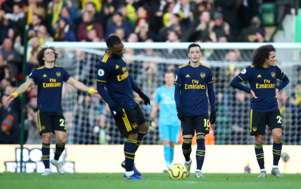 22 things I noticed as Arsenal bring back the banter era against Norwich 16 NORWICH, ENGLAND - DECEMBER 01: Mesut Ozil of Arsenal and team mates walk back to the half way line during the Premier League match between Norwich City and Arsenal FC at Carrow Road on December 01, 2019 in Norwich, United Kingdom. (Photo by Julian Finney/Getty Images)