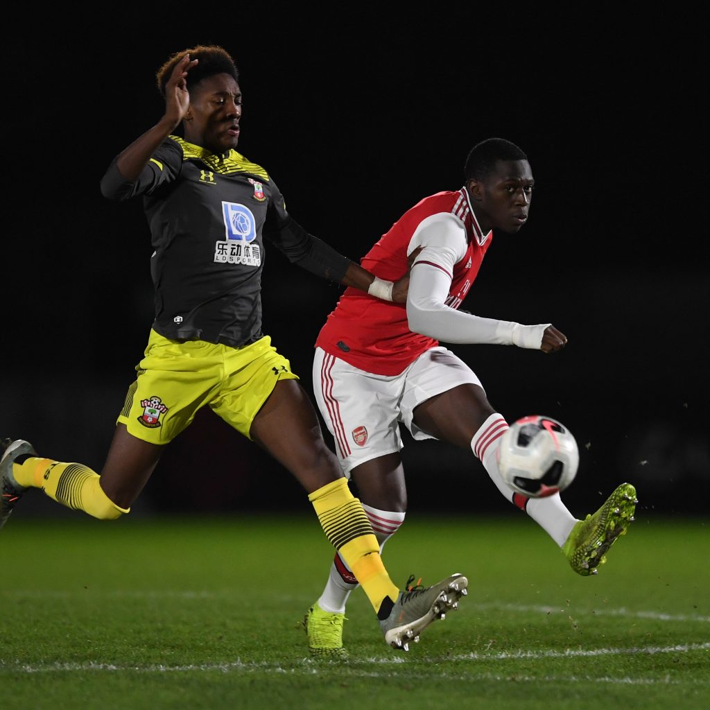 Arsenal u18s progress to 5th round of FA Youth Cup 2 Mazeed Ogungbo playing against Southampton u18s (Photo via Twitter / Arsenal)
