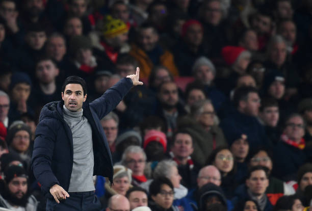 Predicted Arsenal lineup vs Leeds: 1 debut, 4 injury comebacks 2 LONDON, ENGLAND - JANUARY 01: Mikel Arteta, Manager of Arsenal gives his team instructions during the Premier League match between Arsenal FC and Manchester United at Emirates Stadium on January 01, 2020 in London, United Kingdom. (Photo by Clive Mason/Getty Images)