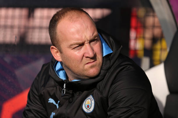 BOREHAMWOOD, ENGLAND - OCTOBER 26: Nick Cushing, Manager of Manchester City looks on ahead of the Barclays FA Women's Super League match between Arsenal and Manchester City at Meadow Park on October 27, 2019 in Borehamwood, United Kingdom. (Photo by Kate McShane/Getty Images)