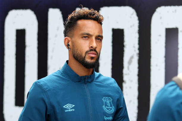 Carlo Ancelotti wants Theo Walcott to do something he's just not capable of 2 LONDON, ENGLAND - AUGUST 10: Theo Walcott of Everton arrives at the stadium prior to the Premier League match between Crystal Palace and Everton FC at Selhurst Park on August 10, 2019 in London, United Kingdom. (Photo by Christopher Lee/Getty Images)