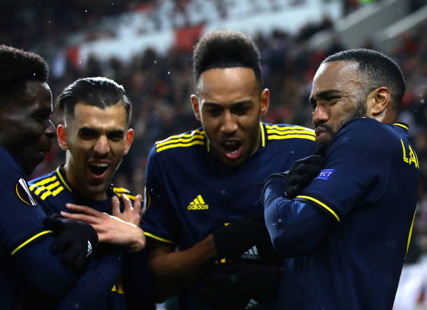 Arsenal Predicted Lineup vs Everton: Torreira & Özil return 6 Alexandre Lacazette of Arsenal celebrates with teammates Bukayo Saka, Dani Ceballos and Pierre-Emerick Aubameyang after scoring his teams first goal during the UEFA Europa League round of 32 first leg match between Olympiacos FC and Arsenal FC at Karaiskakis Stadium on February 20, 2020 in Piraeus, Greece.