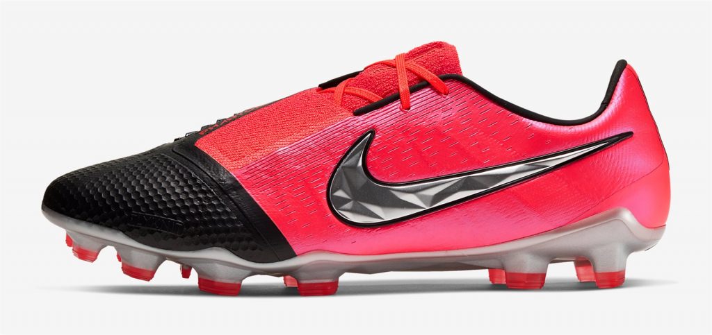 Nike Phantom VNM soccer boots