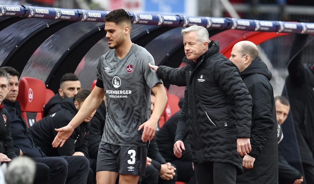 Konstantinos Mavropanos makes for the FC Nürnberg bench (Photo via Twitter / 1_fc_nuernberg)