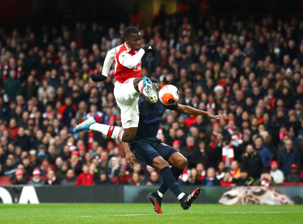 Eddie Nketiah of Arsenal scores his sides first goal during the Premier League match between Arsenal FC and Everton FC at Emirates Stadium on February 23, 2020 in London, United Kingdom.