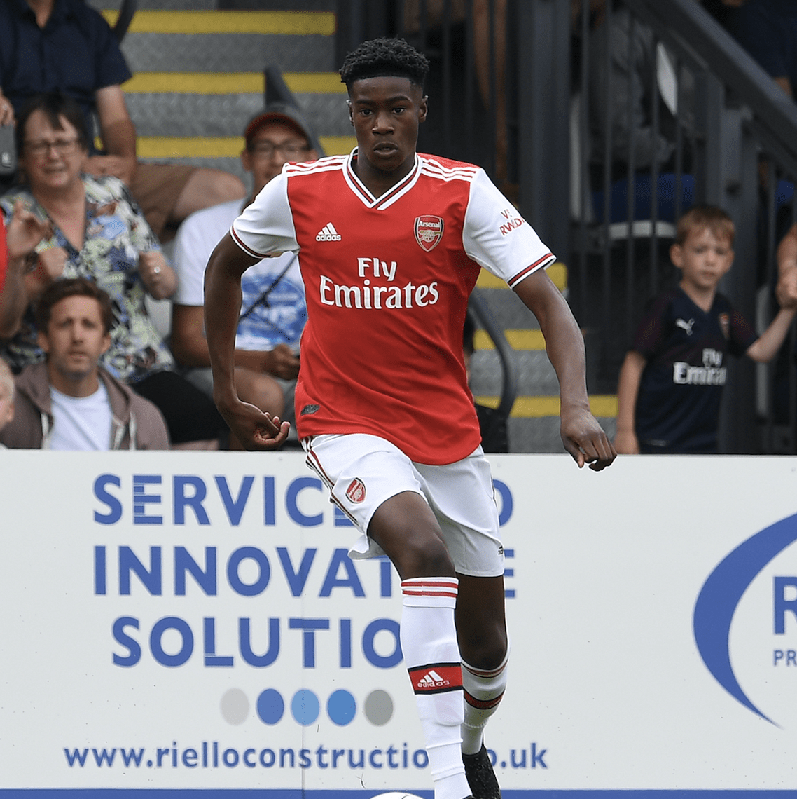 Ryan Alebiosu with Arsenal (Photo via RDF Football)