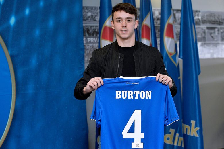 Robbie Burton after signing for Dinamo Zagreb (Photo by Damir Krajac / Cropix Cropix)