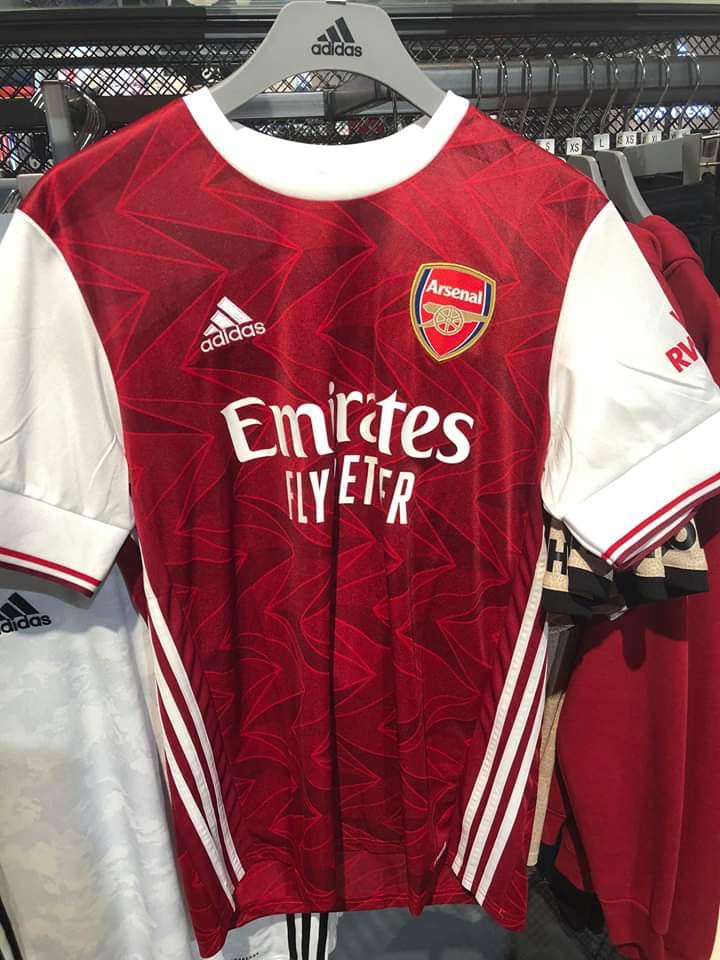 Pictures as Arsenal 2020/21 home kit goes on sale early 2 Arsenal 2020/21 kit on sale early (Photo via Twitter)