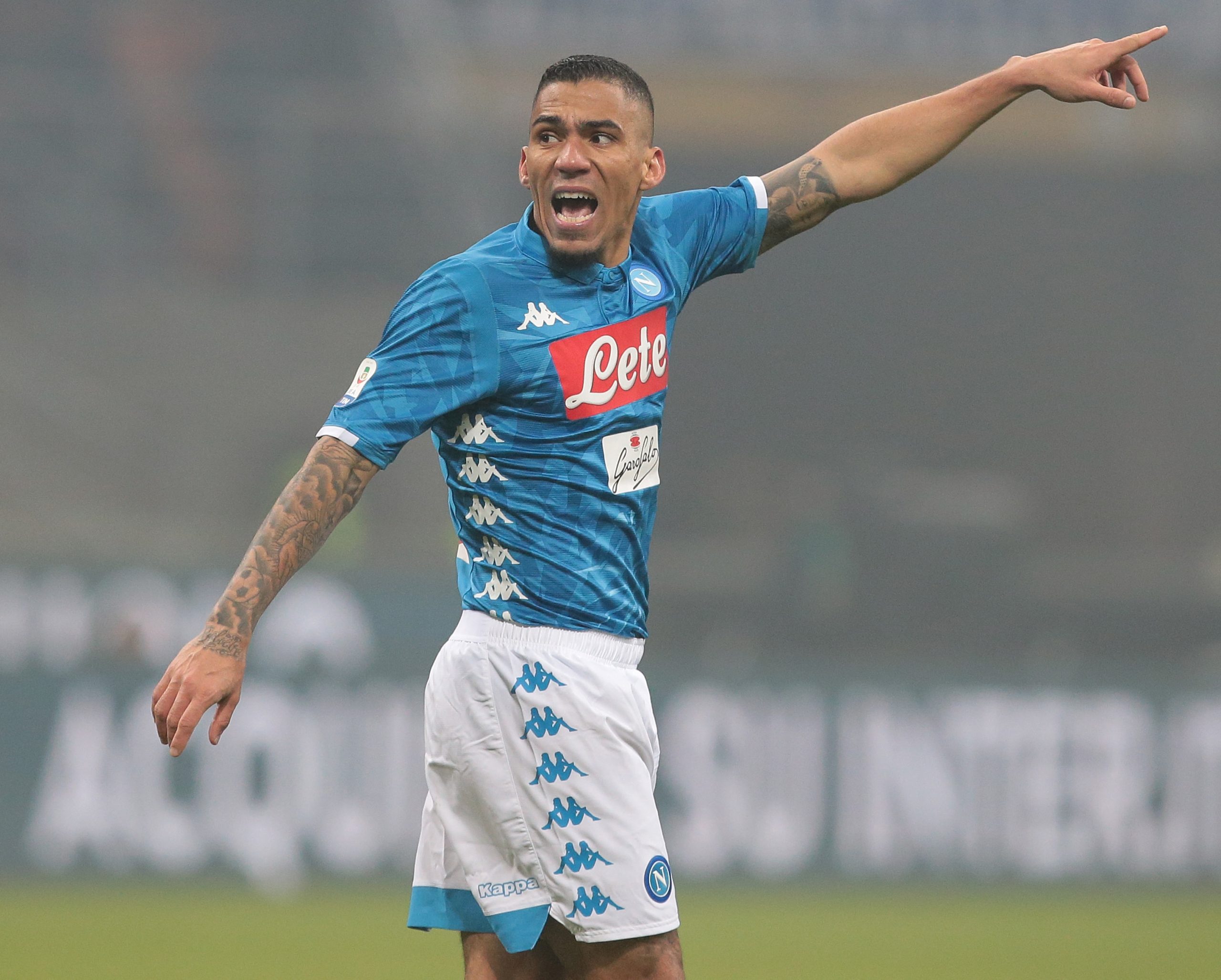 MILAN, ITALY - DECEMBER 26: Allan Marques Loureiro of SSC Napoli gestures during the Serie A match between FC Internazionale and SSC Napoli at Stad...